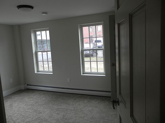4th image of 7 Wall St #1