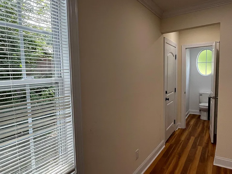 604 Avery St — Photo 19