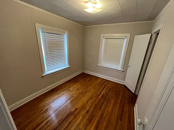 4th image of 3727 Southwest Trfy #2