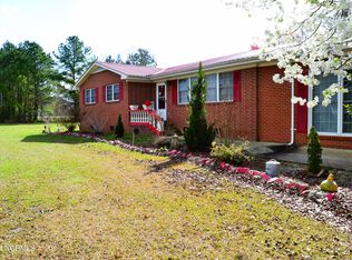 749 Hallsville Rd, Beulaville, NC 28518