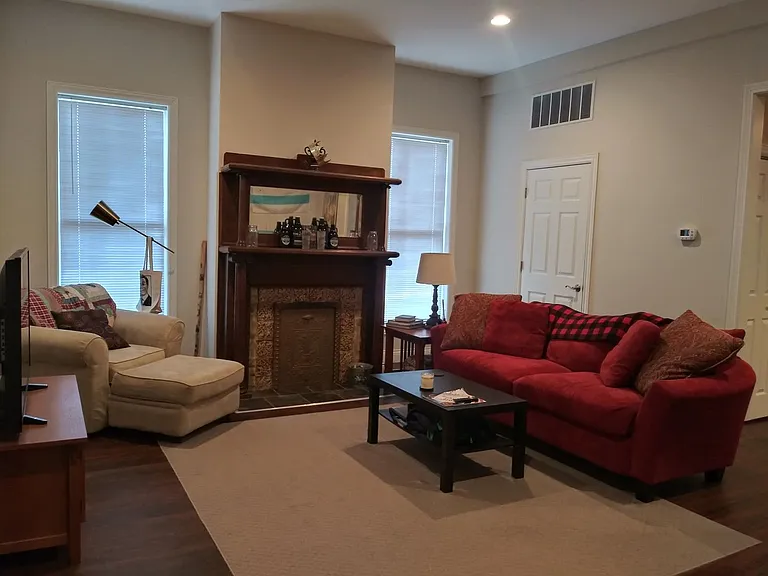 335 S College Ave — Photo 40