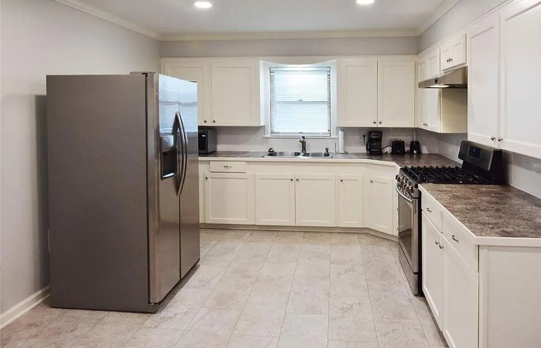 3 bed, 1322 sqft, $1,248 — Photo 3