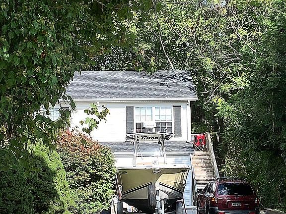 4th image of 701 Park Ave