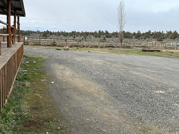 3rd image of 15110 SW Twin Lakes Rd