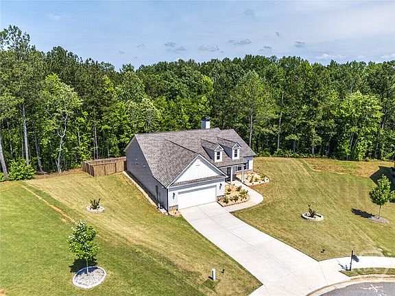 4th image of 744 Brookshire Court