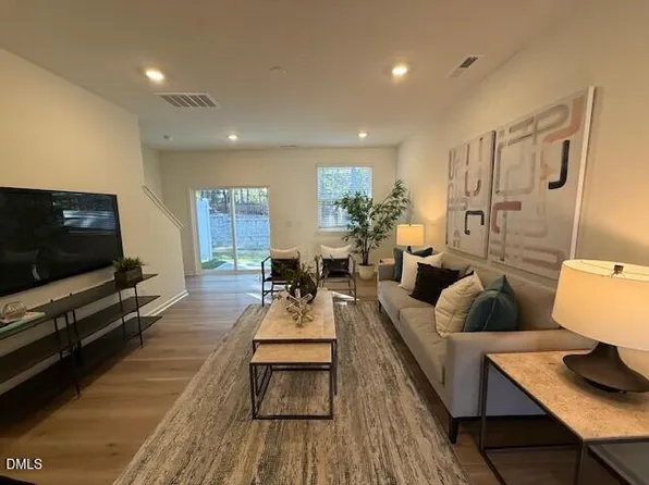 10555 Brookside Reserve Rd, Raleigh, NC 27614