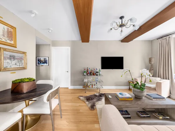 110 Central Park South image 35 of 48