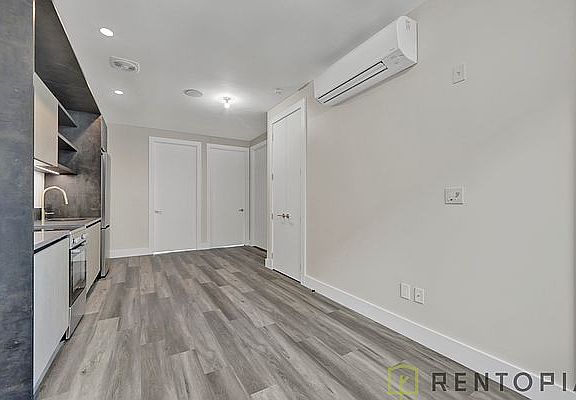 4th image of 2337 Bedford Ave #4J