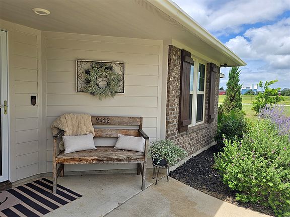 2nd image of 2462 McConnell Rd