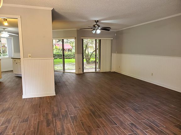 4th image of 9204 NW 9th Pl
