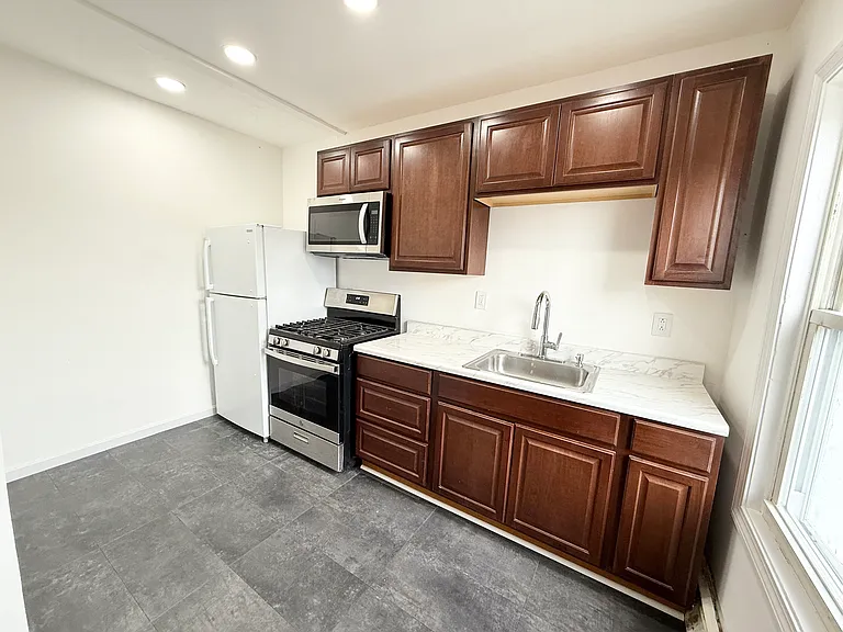 49 Chestnut Ave #2 — Photo 1