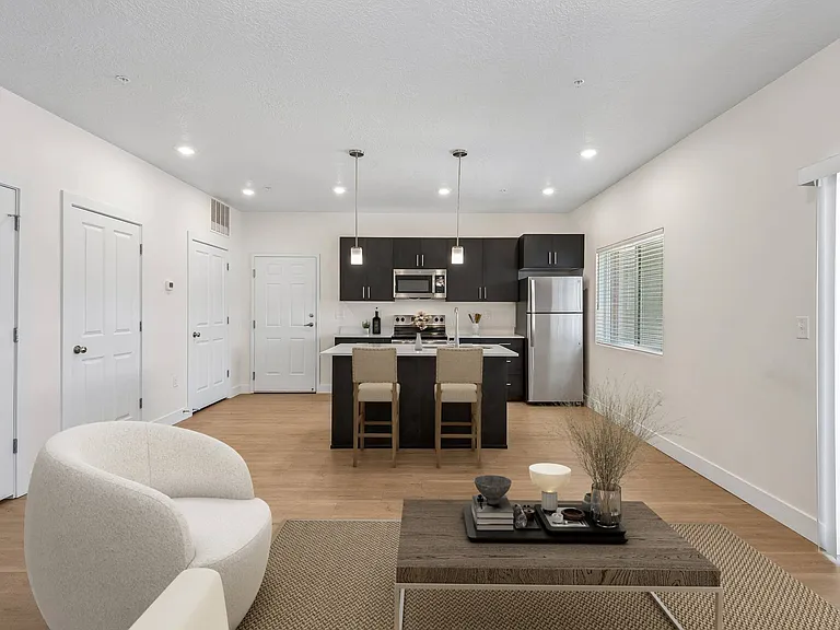 Lex Apartments — Photo 9