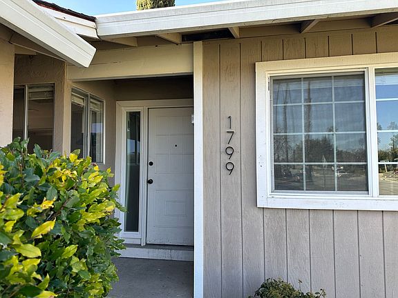 2nd image of 1799 Caloosa Ct