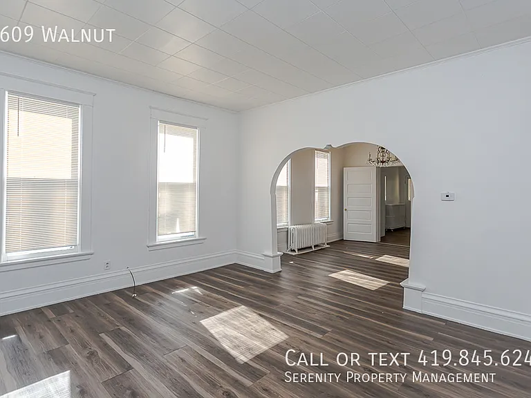 1609 Walnut St — Photo 8