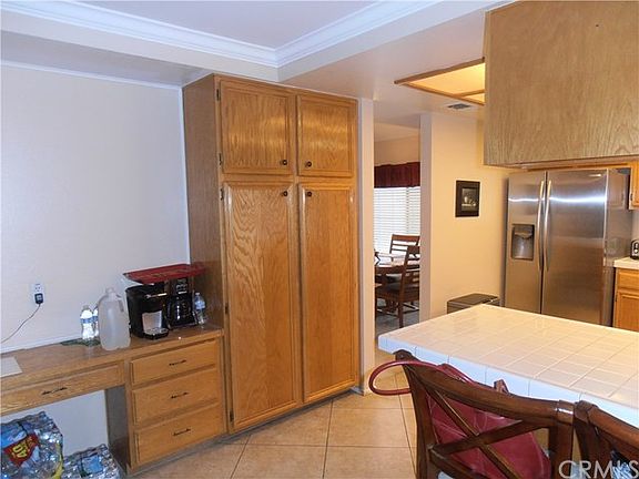5th image of 629 E Bermuda Dunes St