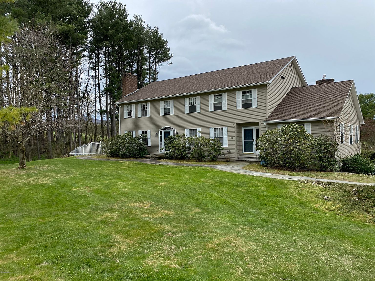 93 Gravesleigh Ter, Pittsfield, MA 01201 Zillow