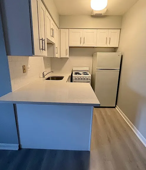 6000 N Sheridan Rd — Photo 9