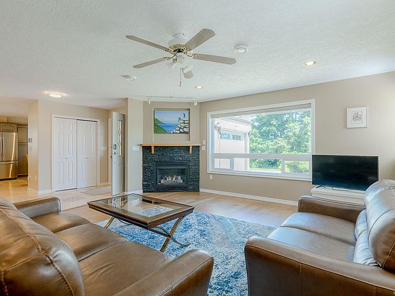 3rd image of 2839 Neyland Rd