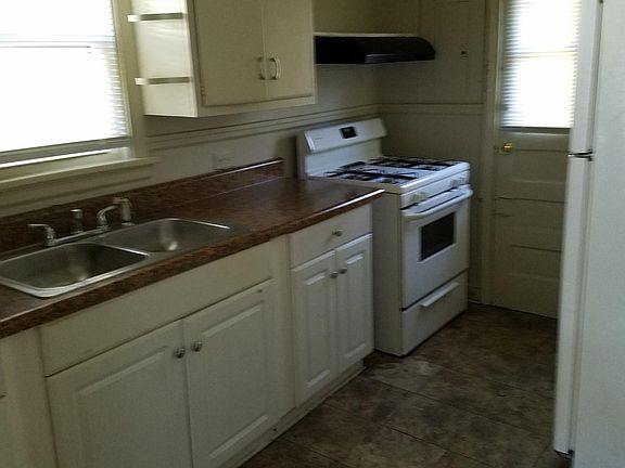 4th image of 2603 Dunn Ave