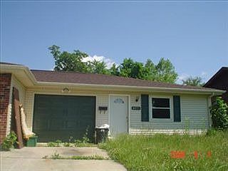 2nd image of 1223-225 Heritage Dr