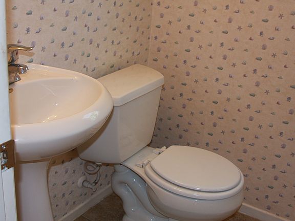 1/2  Bath