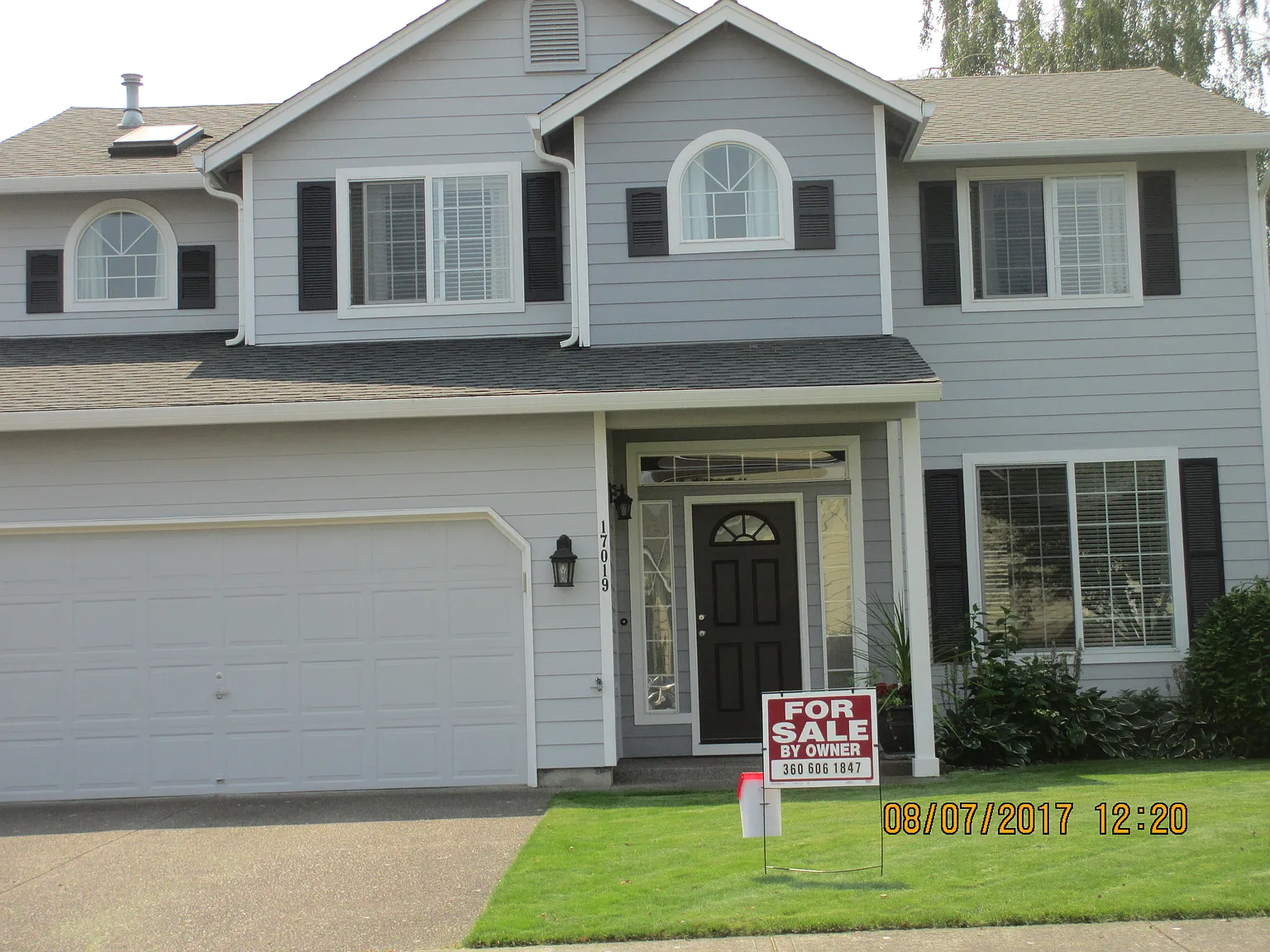 17019 NE 31st Way photo 1