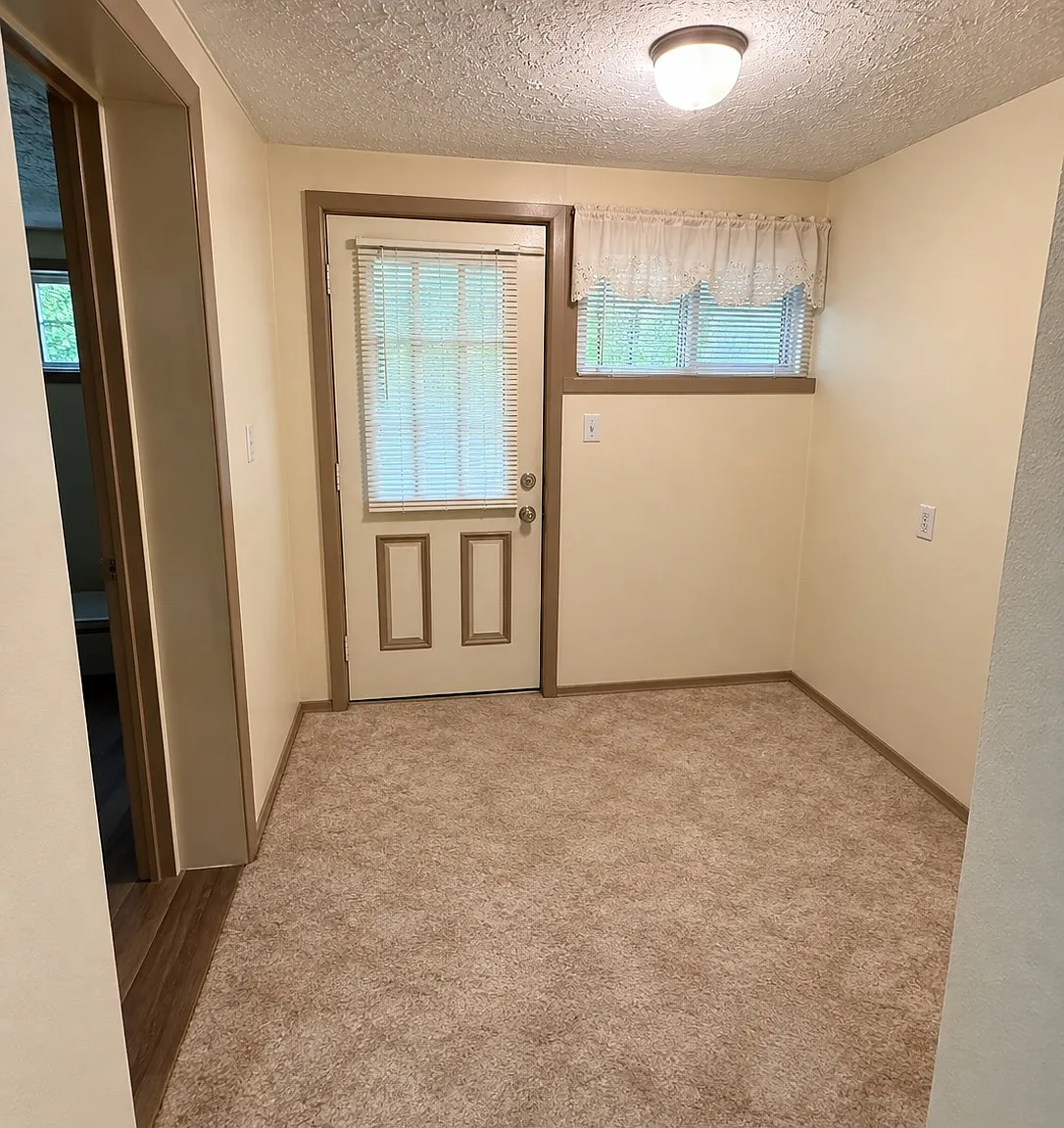 25 Deville Dr — Photo 2
