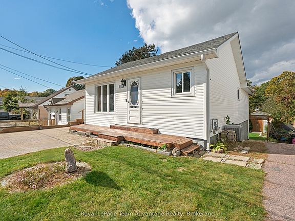 2nd image of 55 Highland Cres