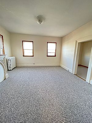 5th image of 180 Jewett Ave #3