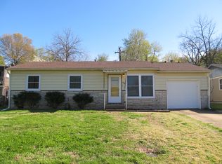 1406 Hillcrest Ter, Neosho, MO 64850