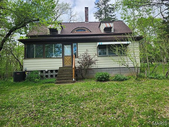 2nd image of 2061 Plattin Rd