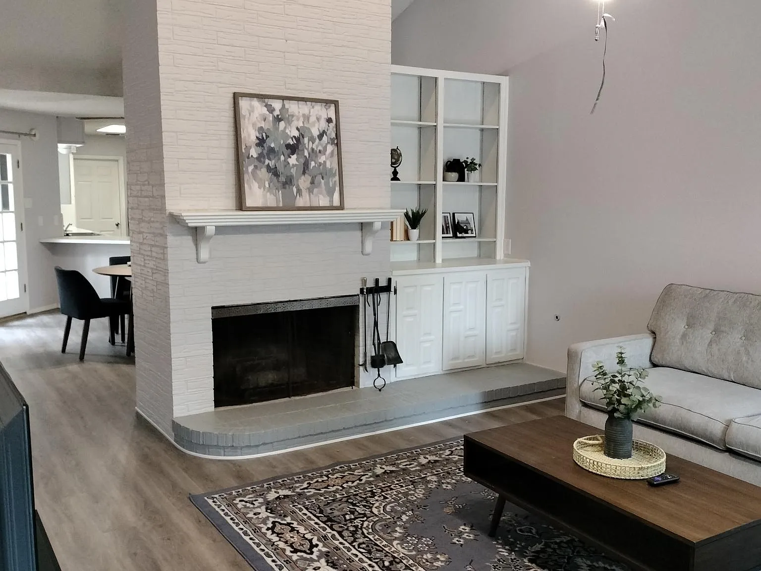 2 bed, 1266 sqft, $2,250 — Photo 2