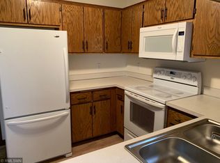 7662 15th Street Ln N, Oakdale, MN 55128