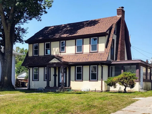2430 Ida St, Omaha, NE 68112