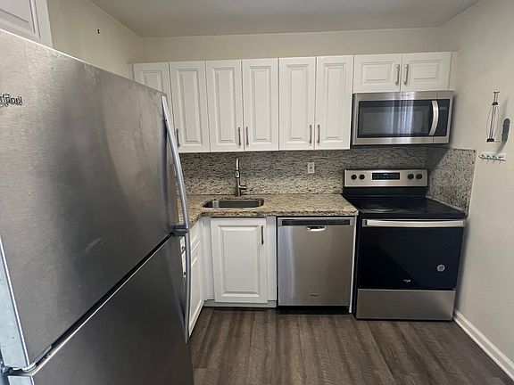 3rd image of 11311 SW 200th St APT 306