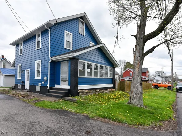 402 Church St, Louisville, OH 44641