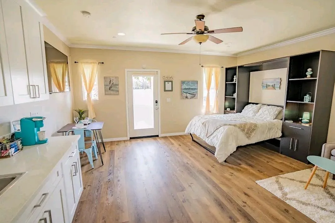 3153 Orleans Ln — Photo 2