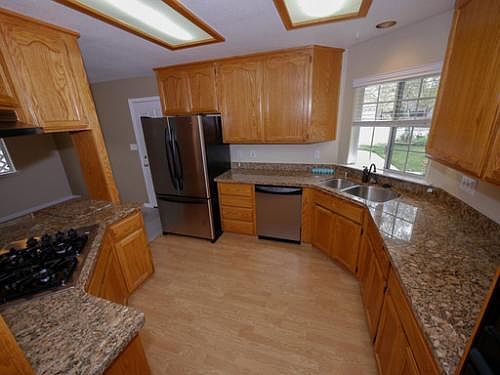 3rd image of 325 Birchwood Ct
