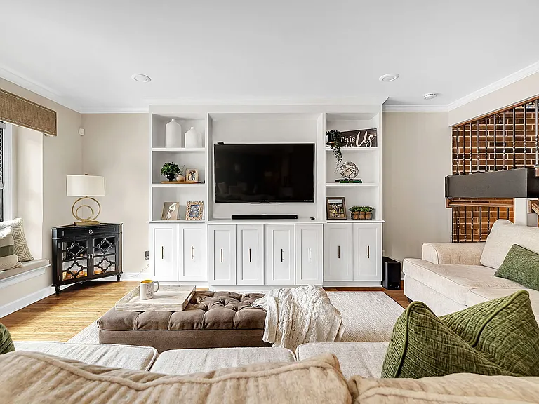 Berkhansted Ct — Photo 6
