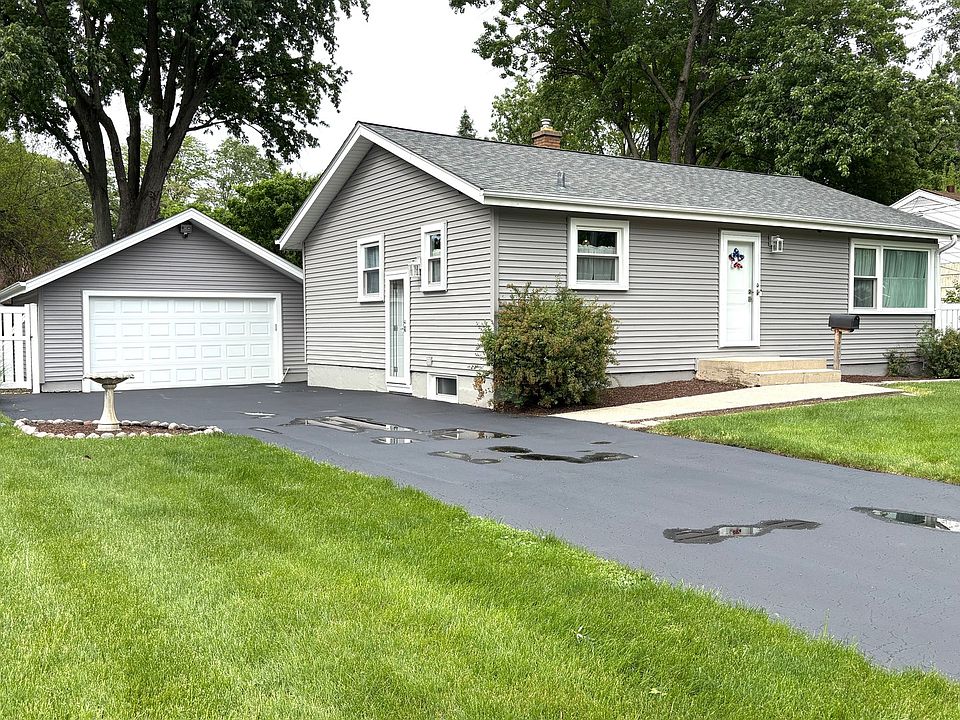 1st image of 1234 Hickory Rd
