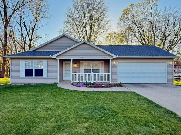 911 S Lincoln Ave, Three Rivers, MI 49093