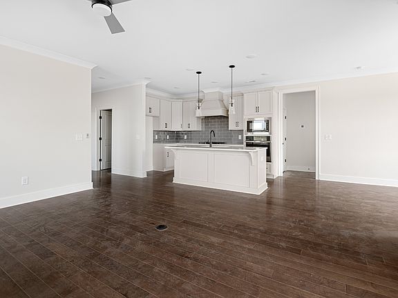 2nd image of 6814 Chatsworth Ct Lot 15