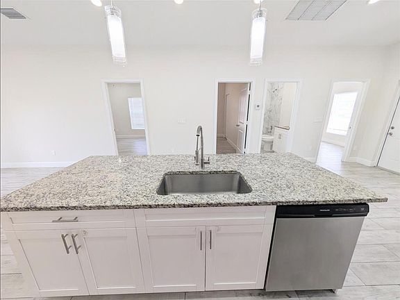 4th image of 1562 W 26th Court