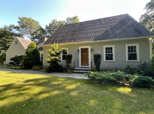 16 Hickory Hill Dr, Chester, CT 06412