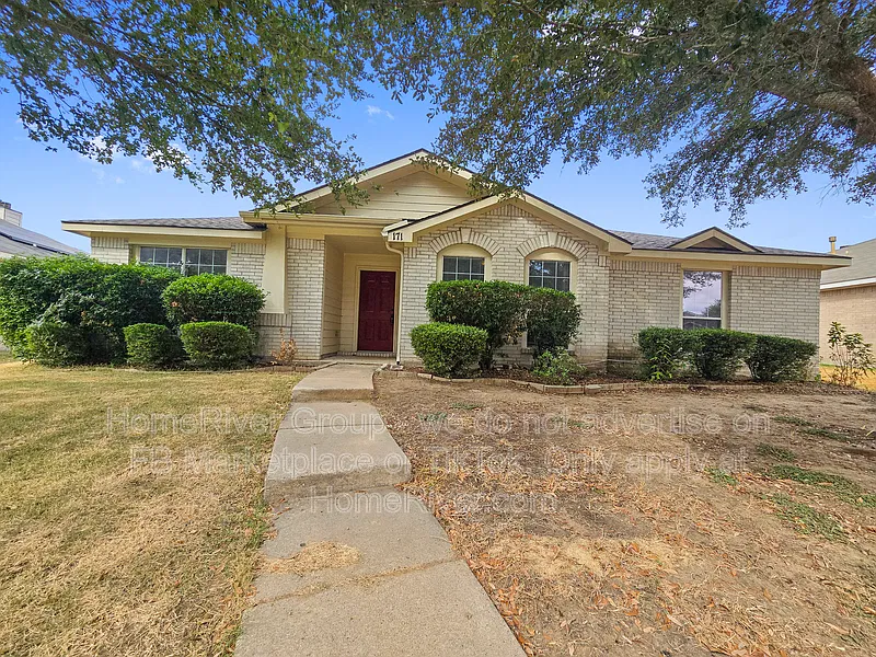 171 Palm Dr