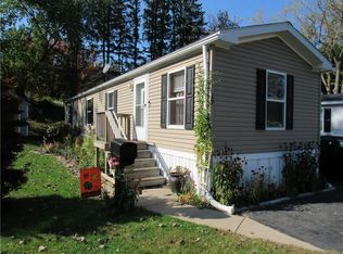 29 Gennis Dr, Rochester, NY 14625