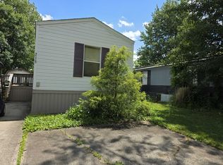 218 Hickory Cir #218-HIC, Elyria, OH 44035