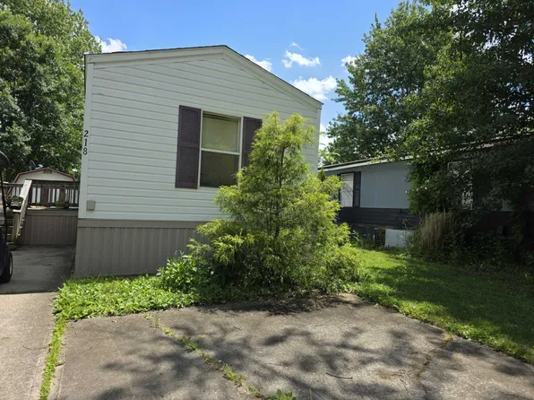 218 Hickory Cir #218-HIC, Elyria, OH 44035