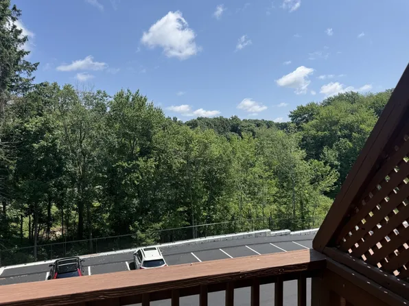 110 Boston Post Rd E APT 202, Marlborough, MA 01752