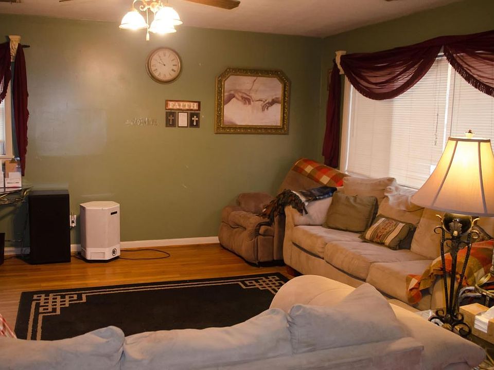 2nd image of 1309 W 2nd Pl